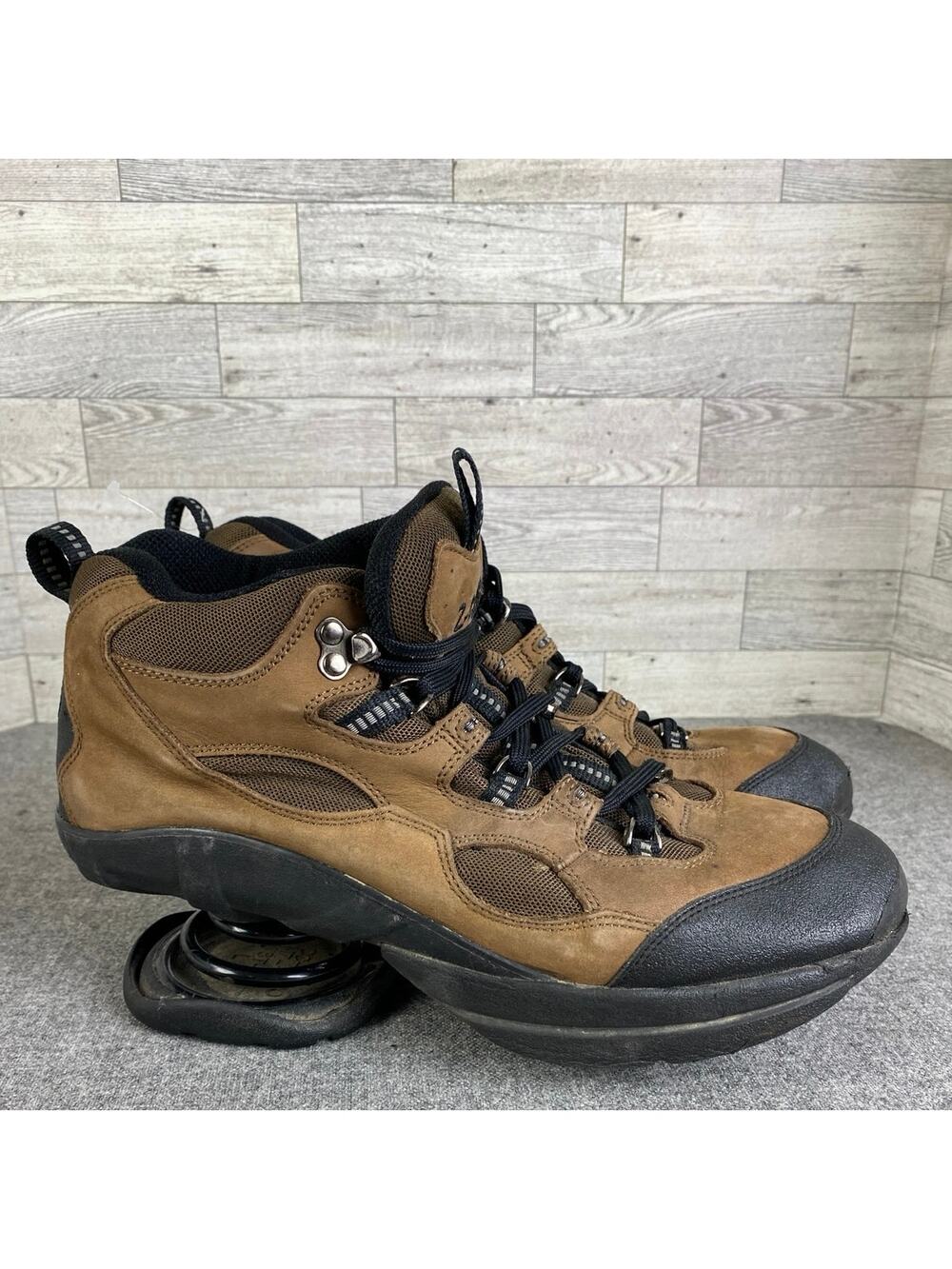 Z Coil Desert Hiker Boots Men’s 9 Brown Coil Spring Leather Comfort